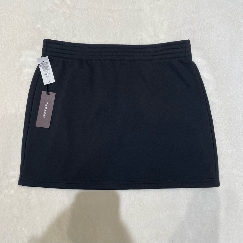 NWT Aritzia Airy Fleece Sweat Skirt
